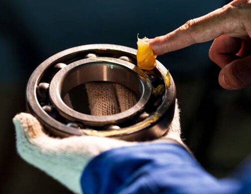 هرآنچه که باید درباره تفاوت گریس نسوز و معمولی بدانید - گریس نسوز و معمولی|تفاوت گریس نسوز و معمولی|فرق گریس معمولی و گریس نسوز|انواع گریس نسوز و معمولی|تشخیص گریس نسوز از معمولی|کاربرد گریس نسوز و معمولی