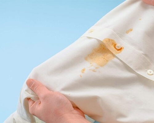 ترفندهای کاربردی برای پاک کردن روغن صنعتی و گریس از پارچه و لباس کار