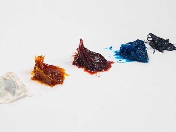 آشنایی با تفاوت گریس لیتیوم و گریس کلسیم در کاربردهای صنعتی -تفاوت گریس لیتیوم و گریس کلسیم را بدانید: مقایسه ویژگی‌ها و کاربردها برای انتخاب بهترین روان‌کننده صنعتی. راهنمایی برای کاهش هزینه‌ها و افزایش عمر تجهیزات.