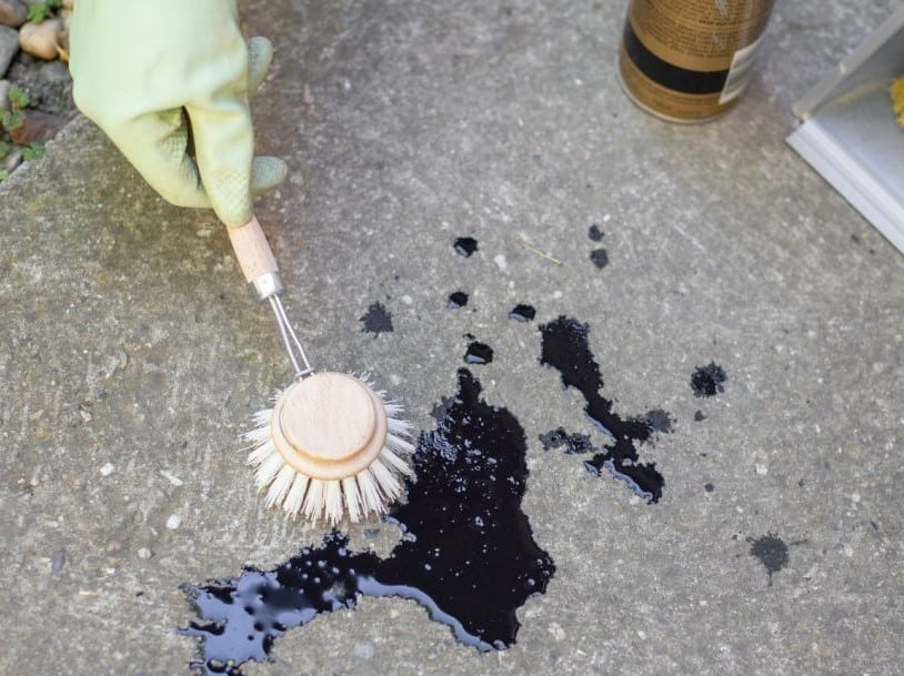 ویژگیها و نکات کلیدی در انتخاب بهترین حلال روغن صنعتی-بهترین حلال روغن صنعتی چیست؟ در این مقاله با انواع حلالها، نکات ایمنی و معیارهای انتخاب آشنا میشوید تا پاکسازی تجهیزات را اصولی و بدون آسیب انجام دهید.